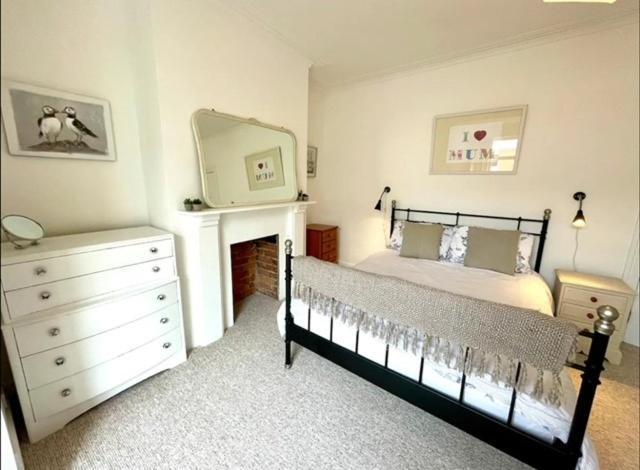 *Family Home In Mumbles. Close To The Beach* Ngoại thất bức ảnh