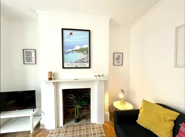 *Family Home In Mumbles. Close To The Beach* Ngoại thất bức ảnh